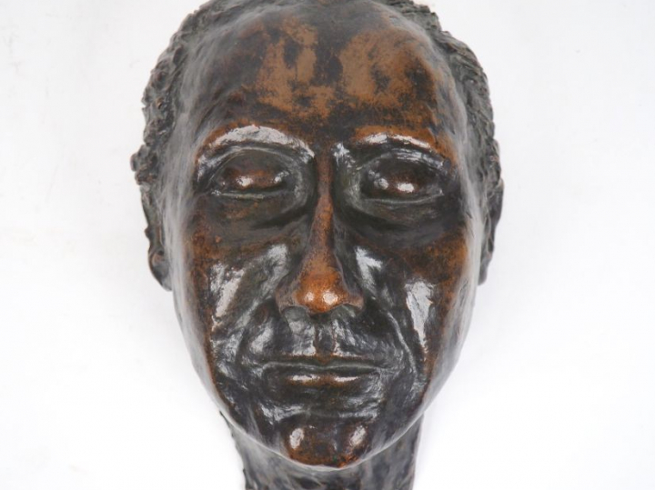 Augustre RODIN (d'après). "Masque funéraire". Sculpture en bronze à pa