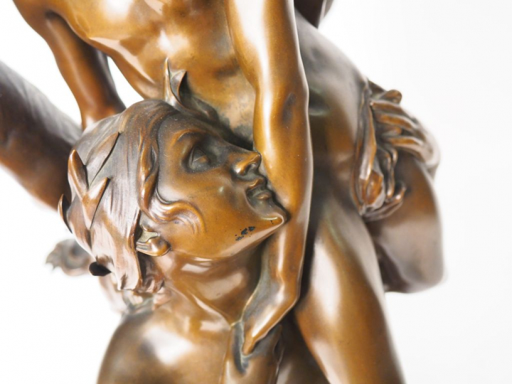 Denis PUECH.  "la sirène".  Sculpture en bronze à patine brune sur un 