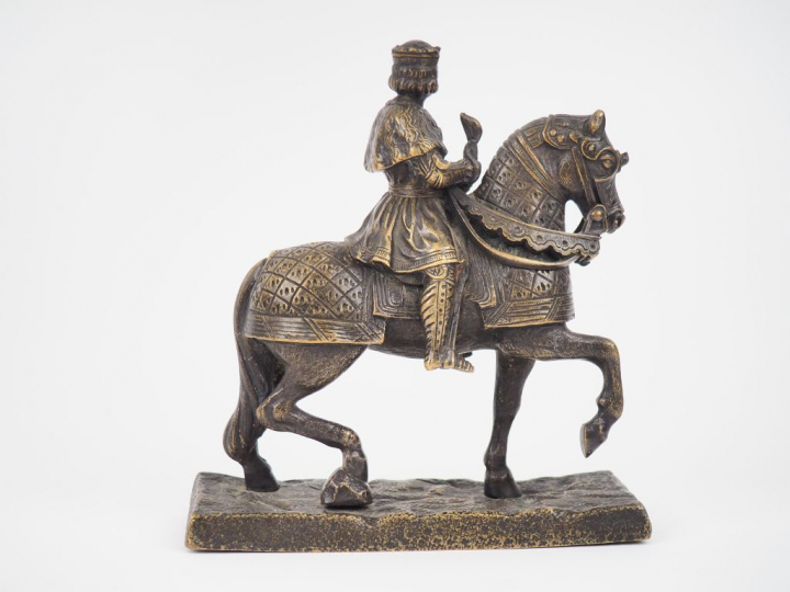 Sujet en bronze XIXème "Saint-Louis à cheval". Dim. 14 x 12,5 cm