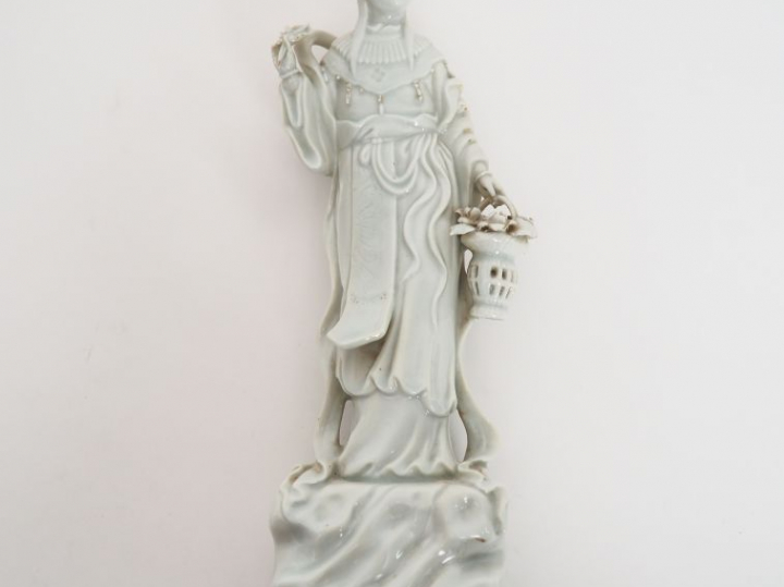 Chine, deuxième moitié du XXème siècle, Guanyin en porcelaine blanc de