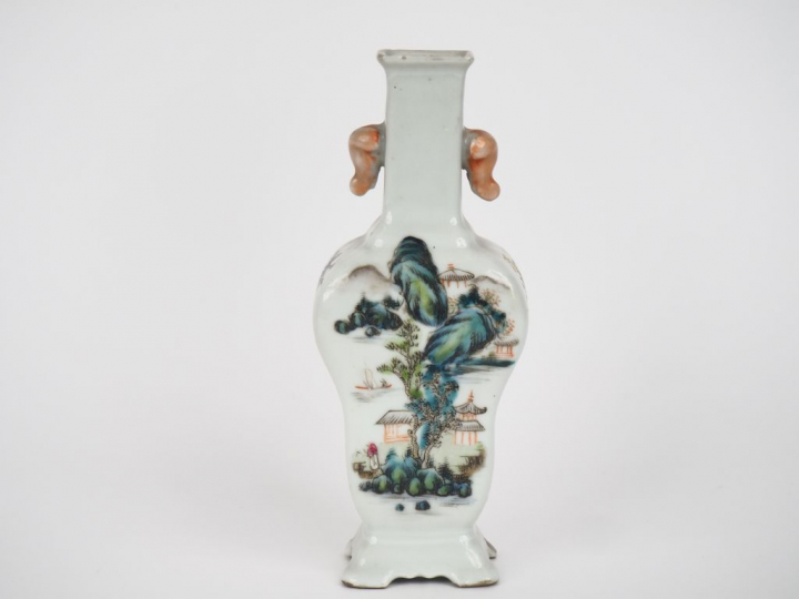 Chine, première république,  Vase balustre à panse large et long col q