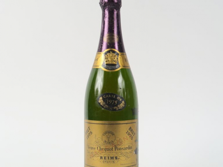 1 BOUTEILLE CHAMPAGNE VEUVE CLICQUOT PONSARDIN 'CARTE OR' - 1975 - ELT