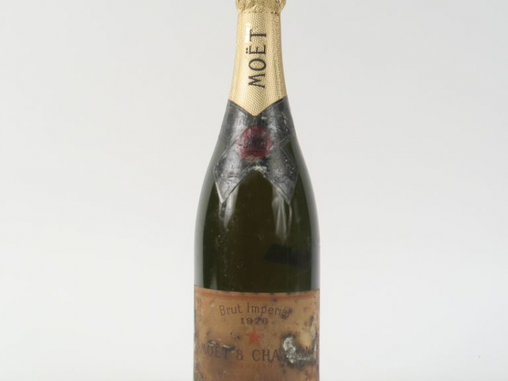 1 BOUTEILLE CHAMPAGNE MÖET   CHANDON 'BRUT IMPERIAL' - 1976 - ET