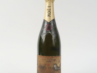 Vente aux enchères 1 BOUTEILLE CHAMPAGNE MÖET   CHANDON 'BRUT IMPERIAL' - 1976 - ET