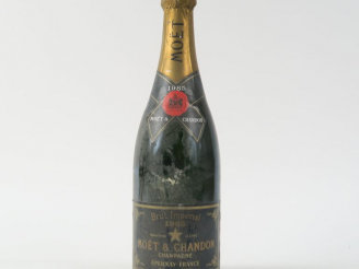 Vente aux enchères 1 BOUTEILLE CHAMPAGNE MÖET   CHANDON 'BRUT IMPERIAL' - 1985 - BS