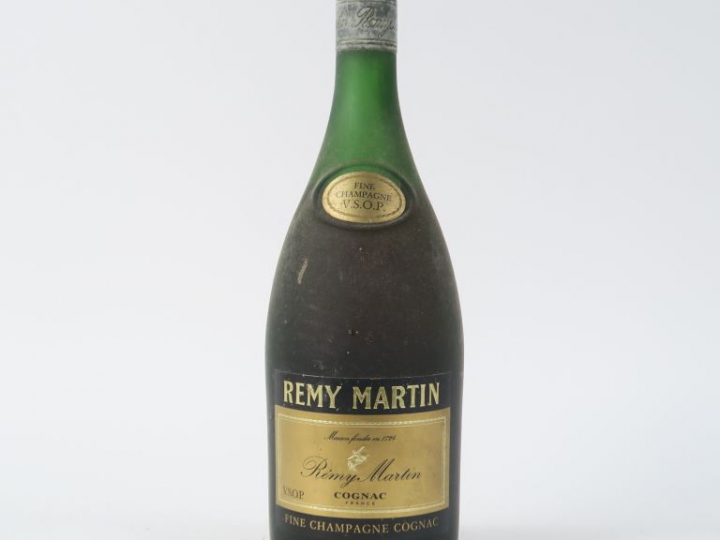 1 BOUTEILLE COGNAC REMY MARTIN FINE CHAMPAGNE 'V.S.O.P.'