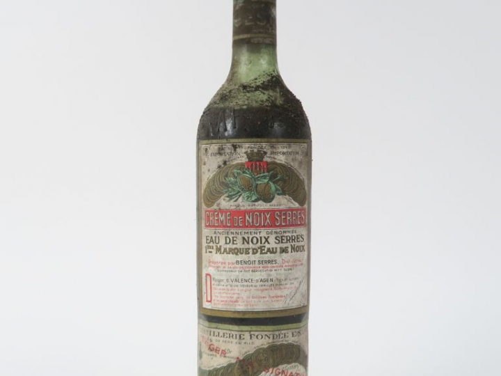 1 VIEILLE BOUTEILLE CREME DE NOIX SERRES - CAPS ETAIN/BS