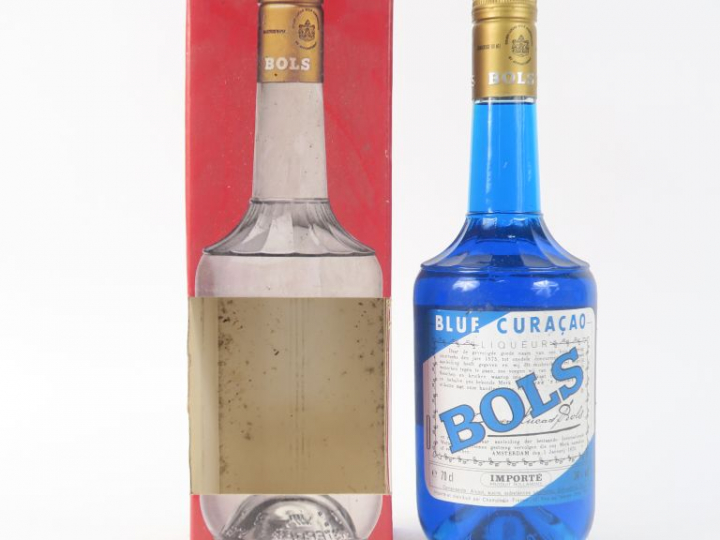 1 BOUTEILLE BLUE CURACAO BOLS - COFFRET