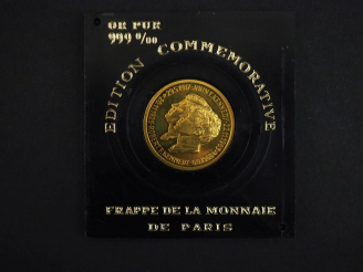 Vente aux enchères Médaille commémorative de John F. Kennedy en or jaune 999°/00. Frappe 