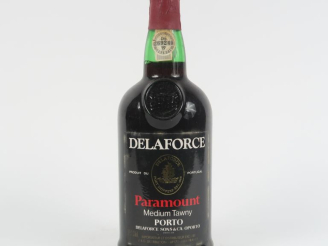 Vente aux enchères 1 BOUTEILLE PORTO 'MEDIUM TAWNY' DELAFORCE - COFFRET