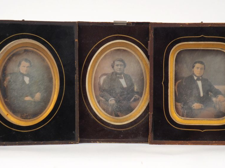 Trois daguerréotypes fin XIXème, "portraits d'hommes". Dim. 7,5 x 6 et