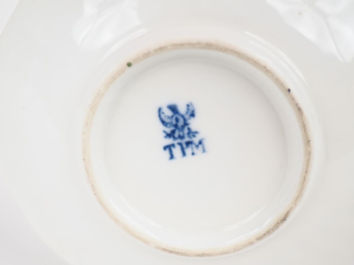 Manufacture de TIESCH. Paire de Tasses et sous tasses en porcelaine à 