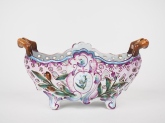Vente aux enchères Emile GALLE. (attribué à) Jardinière miniature en faïence de Saint Clé