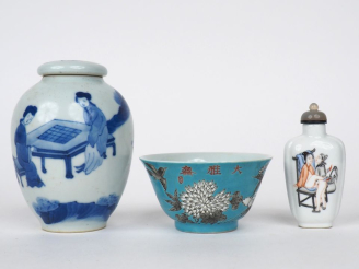 Vente aux enchères Lot comprenant :  1 coupe de type Daozhai à décor en grisaille d'oisea