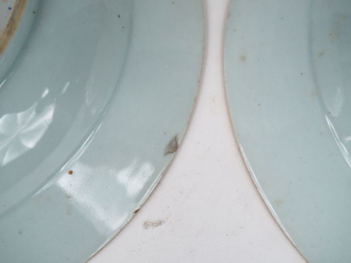Chine XVIIIème époque Qianlong. Paire d'assiettes creuses en porcelain