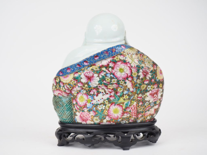 Chine deuxième moitié du XXème.  Statuette en porcelaine représentant 