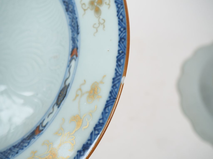 Chine XVIIIème période Qianlong pour la compagnie des Indes. Assiette 