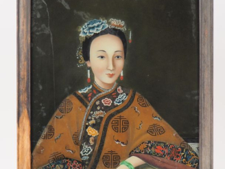 Vente aux enchères Chine vers 1900. Ensemble de 4 fixés sous verre encadrés représentant 