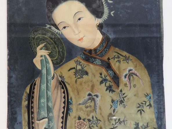 Chine vers 1900. Ensemble de 4 fixés sous verre encadrés représentant 