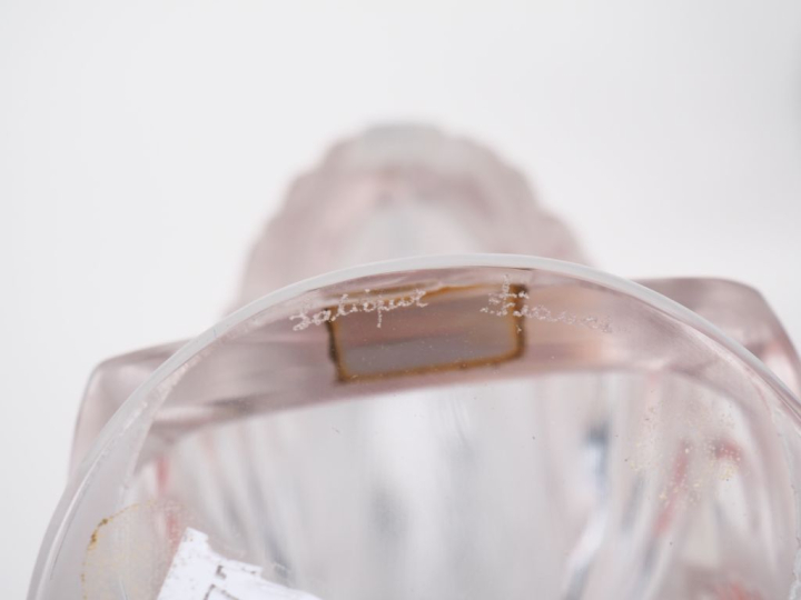 LALIQUE France. "Coqs de bruyère". Paire de sujets en cristal.  H. 20 