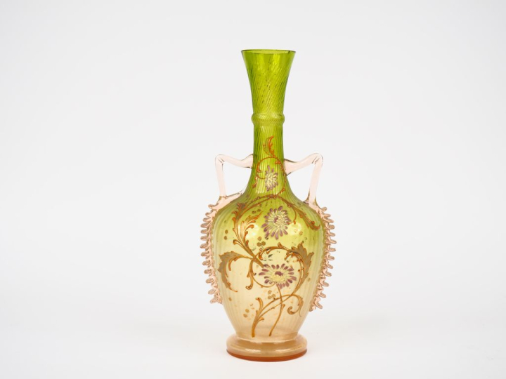 Vase à anses en verre polychrome de Venise de couleur anis et mauve, à