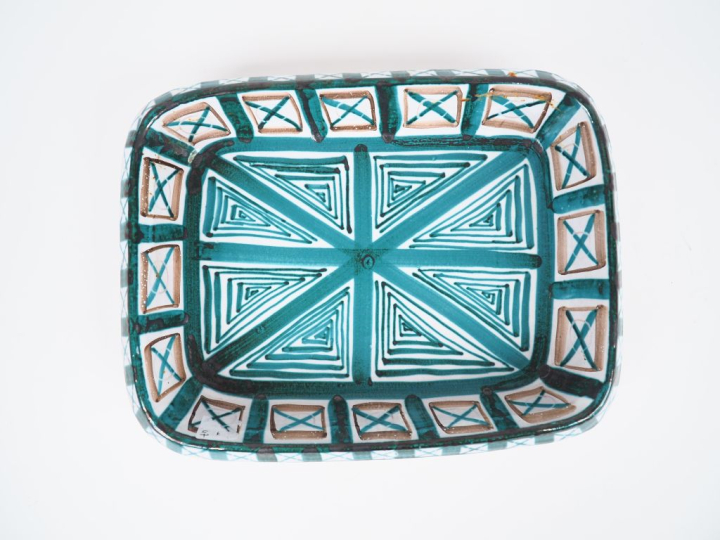 Roger PICAULT.  Plat creux en céramique à décor de motifs géométriques