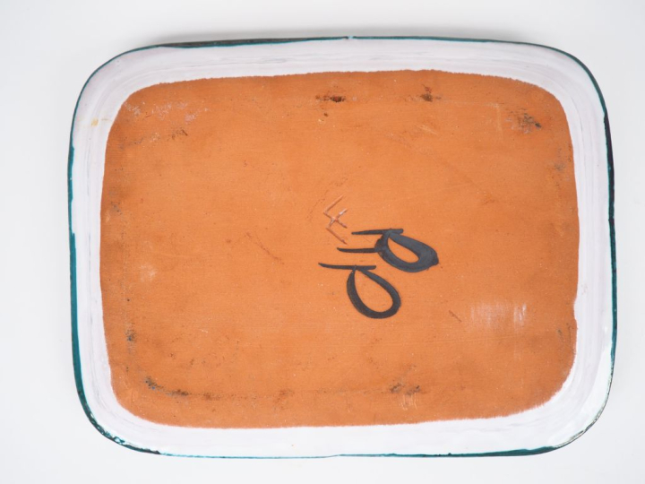 Roger PICAULT.  Plat creux en céramique à décor de motifs géométriques