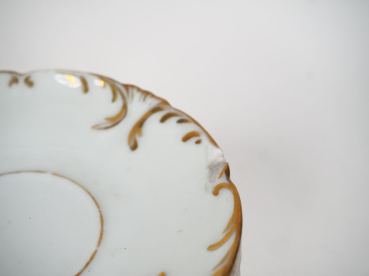 Service à café Napoléon III en porcelaine de Paris à décor de rinceaux