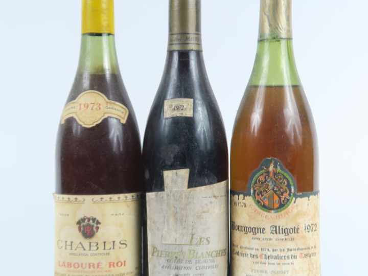 3 BOUTEILLES : 1 CHABLIS LABOURÉ ROI 1973 - 1 BOURGOGNE ALIGOTÉ TASTEV
