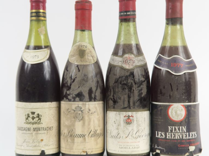 4 BOUTEILLES : 1 NUITS ST GEORGES MOILLARD 1972 - 1 CHASSAGNE MONTRACH