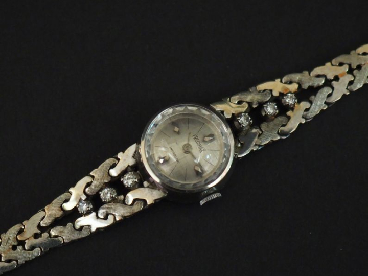 PREGIMAX Montre bracelet de dame, boitier et bracelet en or blanc 750.