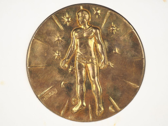 Vente aux enchères IGOR MITORAJ. "Articulations". Médaille en bronze signée et numérotée 