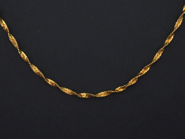 Collier souple en or jaune 750, maille souple.  Long. 42,5 cm Poids. 4