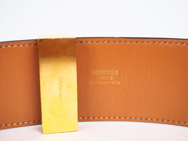 HERMES, Paris Ceinture "Collier de chien", en cuir noir.  Garniture en