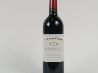 Vente aux enchères 1 BOUTEILLE LE PETIT CHEVAL GC ST EMILION - 1999