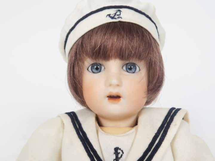 	Poupée type Bleuette Jumeau, marquée 1- au-dessus du 1 dans la porcel