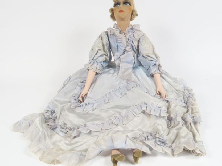 Grande poupée de boudoir en état d'usage 80 cm Circa 1920.