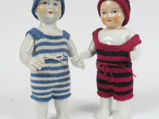 Vente aux enchères 	Frozen Charlotte bébé de bain en porcelaine vernissée fabrication réc