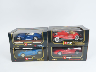 Vente aux enchères 	Lot de miniatures au 1/18eme en boîte d'origine de marque Burago, 4 p