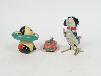 Vente aux enchères Lot de 3 jouets en état d'usage, jouets mécaniques des années 60 :  - 