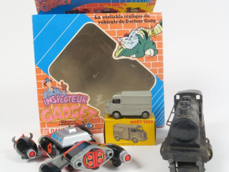 Vente aux enchères 	Bandai véhicule Inspecteur GADGET en boite, Dinky Toys 25C Citroën bo
