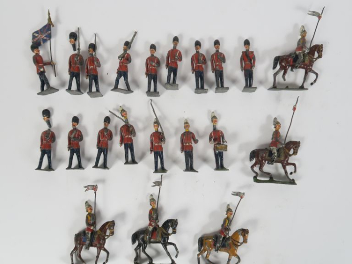 Lot de soldats en plomb anciens circa 1900, état d’usage avec accident