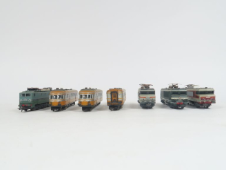 Vente aux enchères 	Lot de matériel roulant de marque Lima HO comprenant autorail en 3 él