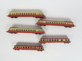 Vente aux enchères 	Lot de matériel roulant HO de marque AS : Autorail en état d'usage av