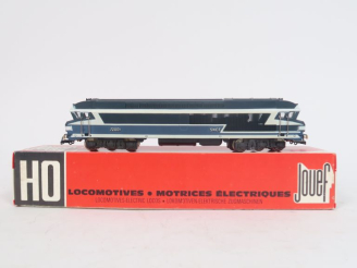 Vente aux enchères 	Lot de matériel roulant H0 de marque Jouef dont motrice diesel CC 72 