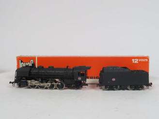 Vente aux enchères 	Lot de matériel roulant en H0 de marque Jouef dont locomotive à vapeu