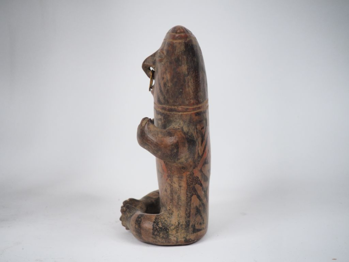 Colombie, culture Quimbaya, v 500-1500 apr. J-C. Figurine de "Cacique"