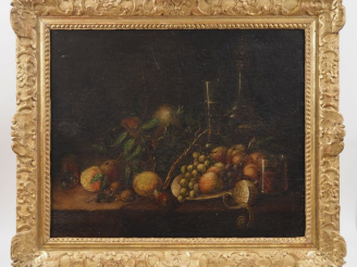 Vente aux enchères Ecole française dans le gout du XVIIème. "Nature morte aux fruits". Hu