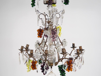 Vente aux enchères Lustre à pampilles Napoléon III à décor de feuilles de vignes et de pa