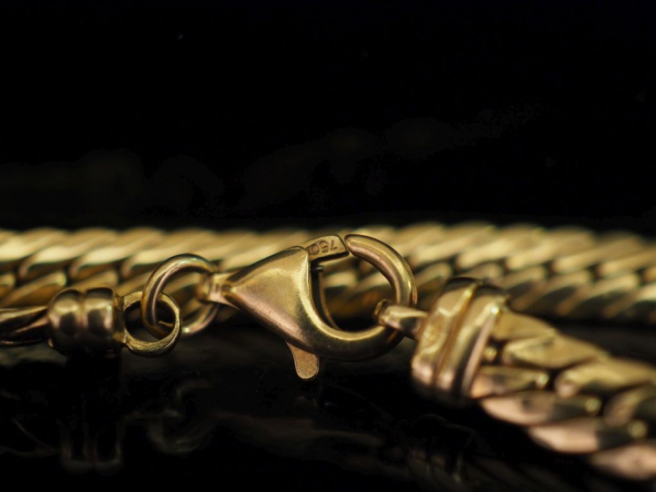 Bracelet souple en or jaune 750, maille plate anglaise.  Long. 20 cm P